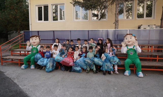 'MOBİL SIFIR ATIK TOPLAMA VE EĞİTİM ARACI' ÖĞRENCİLERİN AYAĞINA GİDİYOR