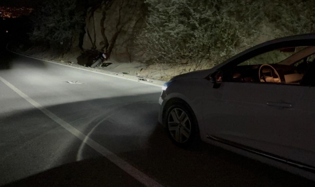 MOTOSİKLET YOLDAN ÇIKTI