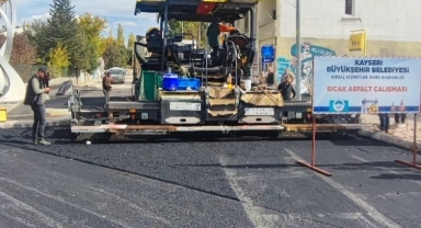 PINARBAŞI'NA 2 GÜNDE 2 TON ASFALT