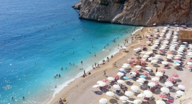 TURİZM GELİRİ YÜZDE 3,9 ARTTI