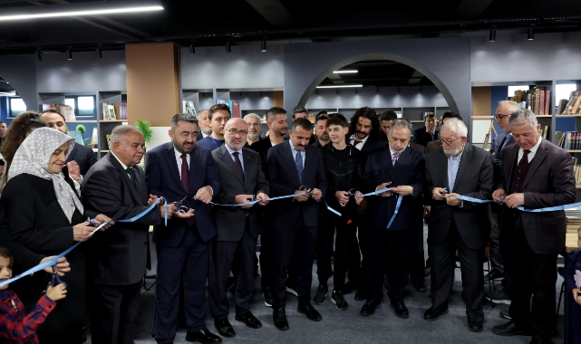 YAŞAR EKİNCİOĞLU KÜTÜPHANESİ'NİN AÇILIŞI YAPILDI