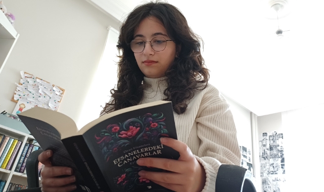 17 YAŞINDA İLK ROMANINI YAZDI