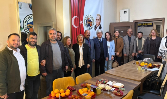 ADANALI ÖĞRETMENLER BİR ARAYA GELDİ