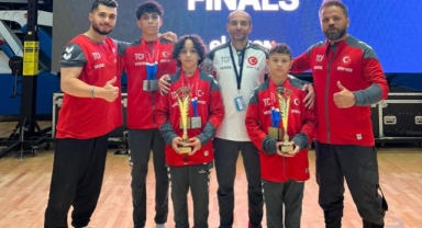 EMİR VE DUR'DAN MADALYA YAĞMURU