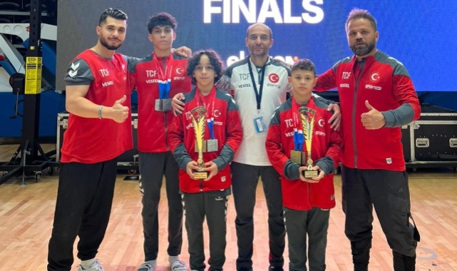 EMİR VE DUR'DAN MADALYA YAĞMURU