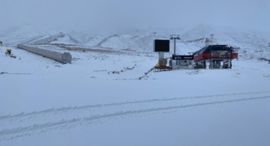 ERCİYES BEYAZA BÜRÜNDÜ