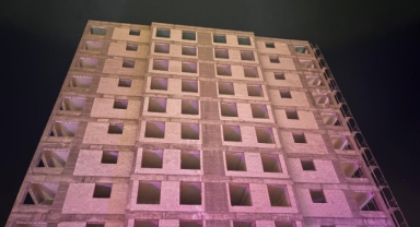 İNTİHARA KALKIŞAN KADINI POLİS İKNA ETTİ