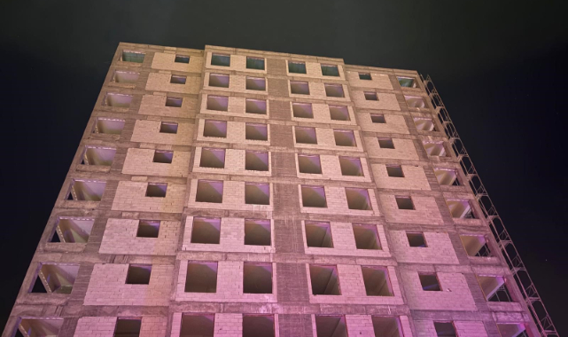 İNTİHARA KALKIŞAN KADINI POLİS İKNA ETTİ