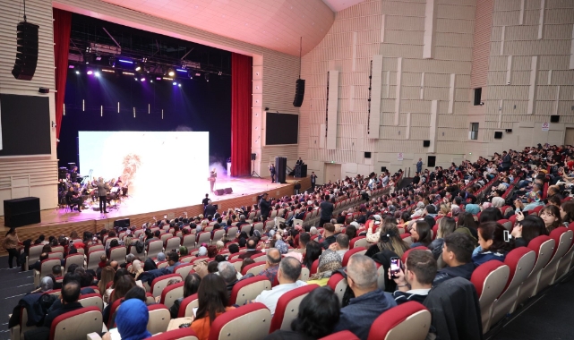 ÖĞRETMENLER KONSERDE BULUŞTU