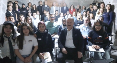 PALANCIOĞLU; MEKTEP MELİKGAZİ ÖĞRENCİLERİ İLE BİR ARAYA GELDİ