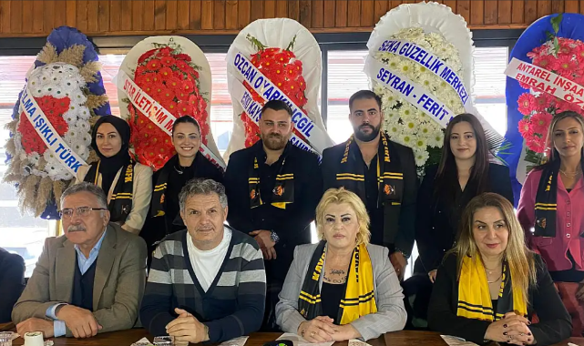 AMATÖR'E KADIN ELİ