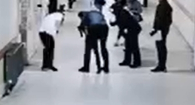 BOĞAZINA CİSİM KAÇAN ÖĞRENCİYİ, ÖĞRETMEN HEİMLİCH MANEVRASIYLA KURTARDI