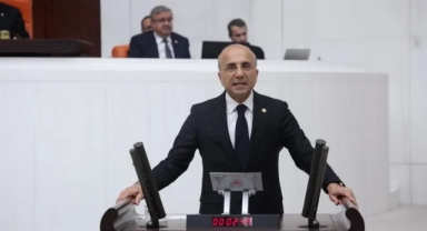 “BU BÜTÇE VATANDAŞI DEĞİL, FAİZİ KORUYOR”