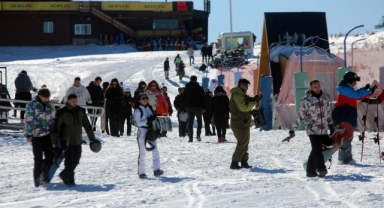 ERCİYES'TE KAYAK SEZONU AÇILDI