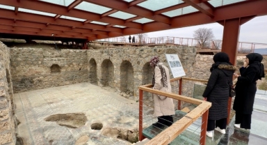 HADRİANOPOLİS ANTİK KENTİ İZ BIRAKAN YAPISIYLA İLGİ GÖRÜYOR