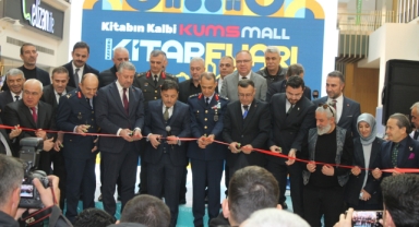 KUMSMALL KİTAP FUARI AÇILDI