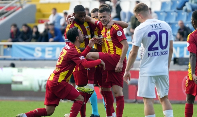 LASZLO BENES GOLLERİNE DEVAM EDİYOR