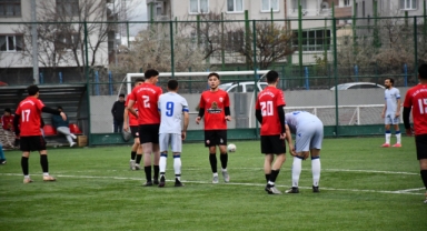 SÜPER'DE İLK YARI TAMAMLANDI