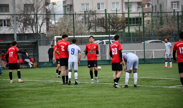 SÜPER'DE İLK YARI TAMAMLANDI