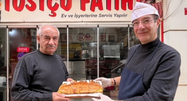 YARIM KİLOLUK DEV TOST, 600 LİRAYA SATILIYOR