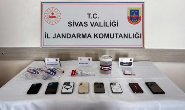 EŞ ZAMANLI UYUŞTURUCU OPERASYONU: 5 TUTUKLAMA