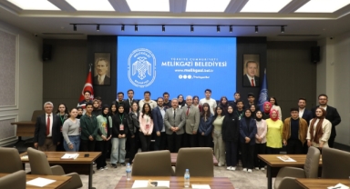 GENÇLER TOPLUMA IŞIK OLACAKLAR