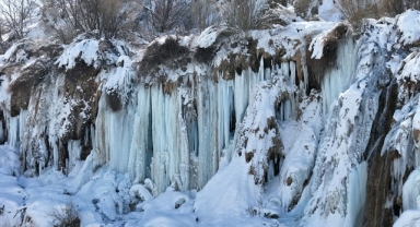 GİRLEVİK ŞELALESİ BUZ KESTİ