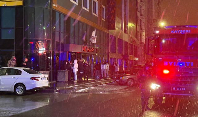 YANGIN PANİĞE NEDEN OLDU