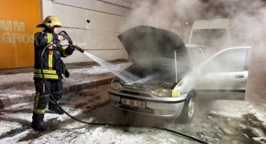 OTO TAMİRCİSİNDEN YENİ ÇIKARDIĞI OTOMOBİLİ ALEV ALDI