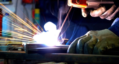 SANAYİ ÜRETİMİ YILLIK YÜZDE 2,4 ARTTI