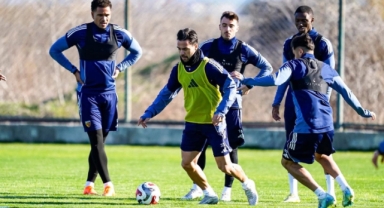 SARI KIRMIZILILAR, BEŞİKTAŞ'A KONUK OLACAK