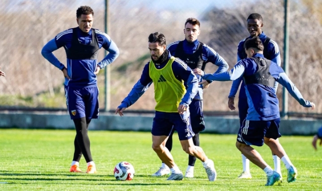 SARI KIRMIZILILAR, BEŞİKTAŞ'A KONUK OLACAK