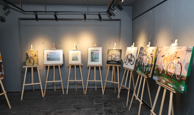 SU GALERİSİNDE SANAT VE BİSİKLET BULUŞMASI