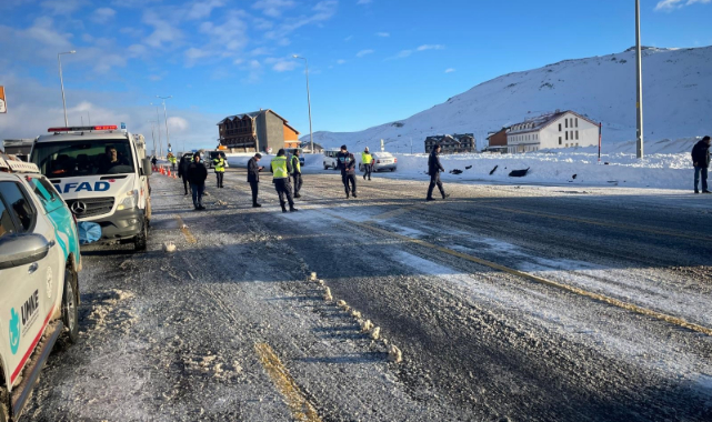 TAKSİ İLE YOLCU MİNİBÜSÜ ÇARPIŞTI