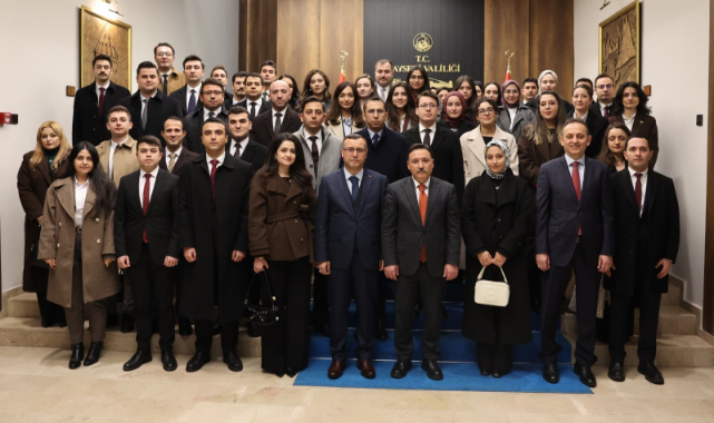 VALİ ÇİÇEK, HAKİM VE SAVCI YARDIMCILARIYLA BİR ARAYA GELDİ