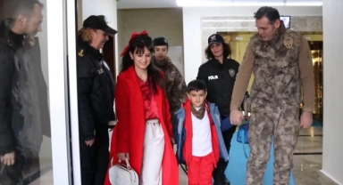  ATANUR AYDIN'DAN YÜREK ISITAN HAREKET