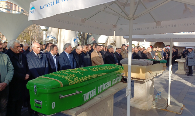 AYŞE BÜYÜKSİMİTCİ SON YOLCULUĞUNA UĞURLANDI