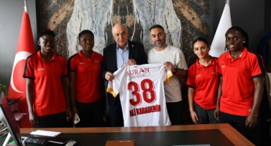 BAŞKAN KARADEMİR'E TEŞEKKÜR ZİYARETİ