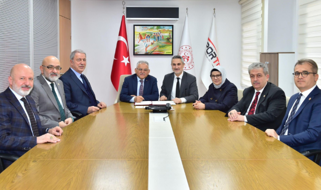 BAŞKENTTE İMZALAR ATILDI