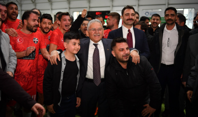 BÜYÜKKILIÇ'TAN, HALI SAHA TURNUVASINDA COŞKULU BULUŞMA