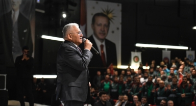 BÜYÜKKILIÇ, TOPLU İŞ SÖZLEŞME TÖRENİ'NDE, PERSONELİN SEVİNCİNE ORTAK OLDU