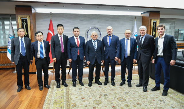 BÜYÜKKILIÇ, YERLİ VE YABANCI YATIRIMCILARI KONUK ETTİ