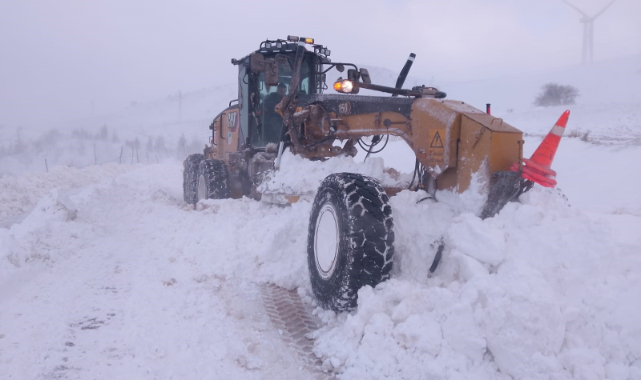 BÜYÜKŞEHİR, 54 MAHALLE YOLUNU ULAŞIMA AÇTI