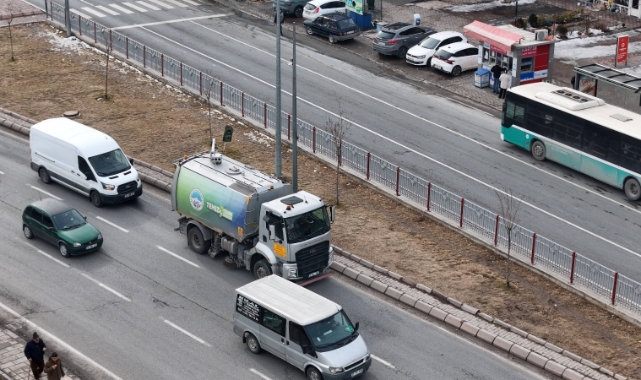 BÜYÜKŞEHİR, DAHA TEMİZ BİR KAYSERİ İÇİN 7/24 SAHADA