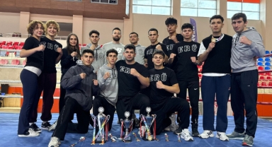 ERCİYES ÜNİVERSİTESİ MUAYTHAİ'DE ZİRVEDE