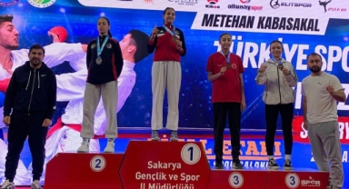 KAYSERİLİ KARATECİLER SAKARYA'DAN MADALYALAR İLE DÖNDÜ