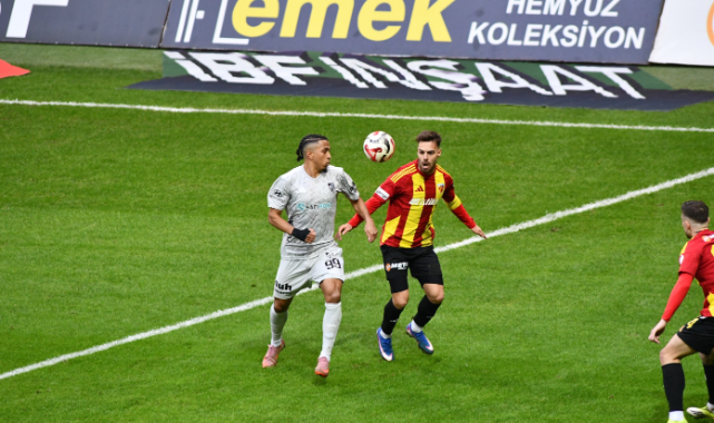 KAYSERİSPOR KOCAELİSPOR'A 2-1 MAĞLUP OLDU