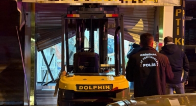 KUYUMCUDA FORKLİFTLİ HIRSIZLIK