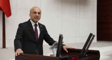 “MAAŞ YETMİYOR, VATANDAŞ BORÇLA AYAKTA KALIYOR”