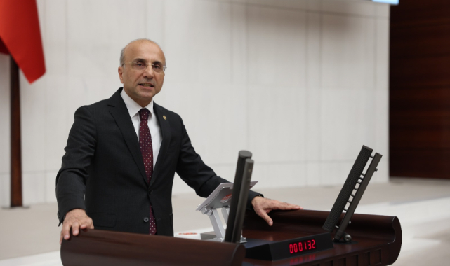 “MAAŞ YETMİYOR, VATANDAŞ BORÇLA AYAKTA KALIYOR”